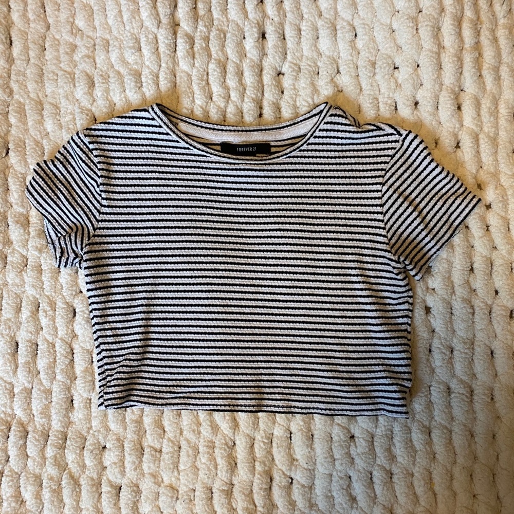 Forever 21 Cropped Tee